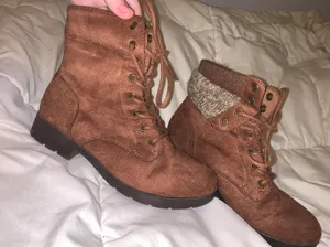 Brown Boots Size 5 thumbnail 1