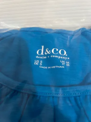 denim & co texture knit round neck flutter sleeve top azure blue size s thumbnail 4