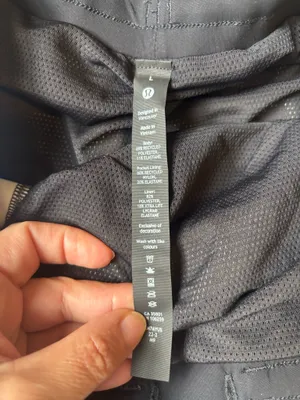 Lululemon Men’s Pool Short 7" Watercolour Stripe Vapor Graphite Grey Size Large thumbnail 5