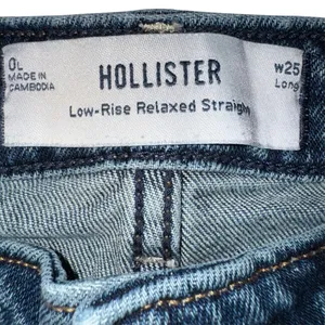 Hollister Women's Low-Rise Relaxed‎ Straight Leg Jeans 0L thumbnail 3