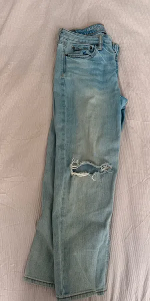 American Eagle Vintage High-Rise Jeans thumbnail 1