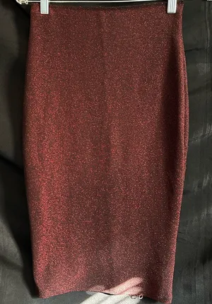 Elegant Women’s Burgundy Glitter Pencil Skirt SZ MD thumbnail 1