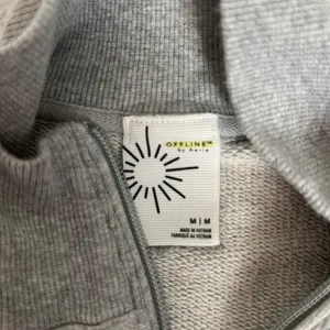 Offline by Aerie Sz MGray cropped Half-Zip Women's Sweatshirt thumbnail 3