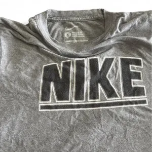 Nike Gray Regular Fit Graphic Logo T-Shirt Men's Small thumbnail 2