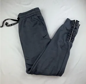 Nike sweatpants  thumbnail 1
