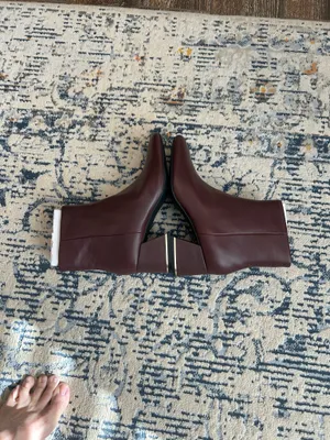 KENNETH COLE NEW YORK Alec Block Heel Ankle Booties in Oxblood thumbnail 5