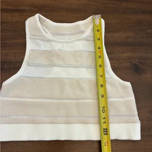 Alo Sport Play Knit Bra Women’s Small Alabaster Ivory White Cropped Top Tank thumbnail 4