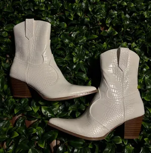 COCONUTS BY MATISSE | WOMENS Bambi Snake Pointed Toe Zippered Cowboy Booties Size 9 thumbnail 3