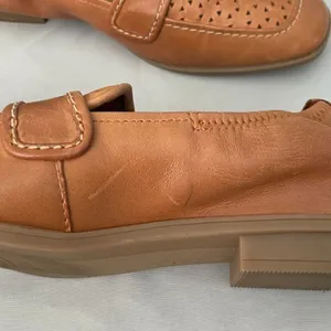 Clarks Collection Lyrical Way Shoe Size 7 Brown Leather Loafers Flats Perforated thumbnail 11