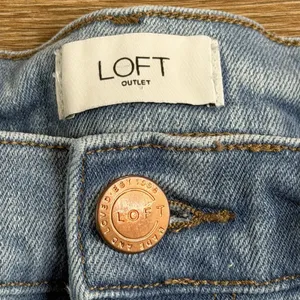 LOFT Outlet Jeans Women's 4 Light Wash High Rise Crop Kick Flare Stretch Denim thumbnail 3