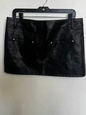 Edikted Black Faux Leather Mini Skirt Size L NWT - Damaged Zipper thumbnail 3