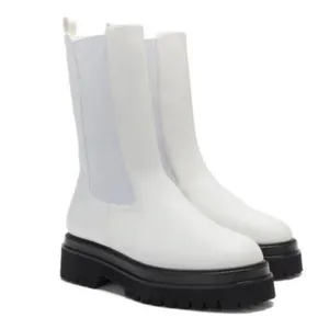 NEW Good American Platform Chelsea Boot White‎ Leather Size 9 thumbnail 2