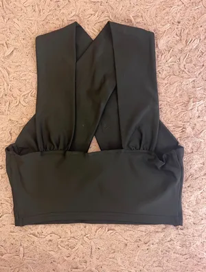 Black Top thumbnail 3