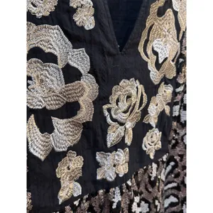 Savannah Jane Embroidered and Sequin Top Plus Size‎ 1X Animal Floral Print thumbnail 3