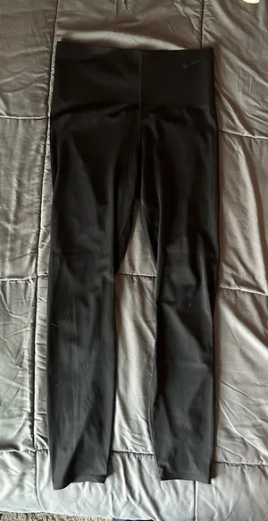 Nike Dri-Fit Leggings thumbnail 1