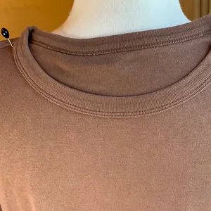 Brown T thumbnail 2