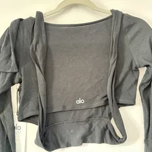 Aloha Island Alo black Long Sleeve‎ barre long sleeve on pointe activewear Small NwT thumbnail 3