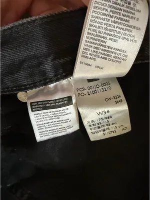 Levi’s black ‘94 baggy shorts thumbnail 4