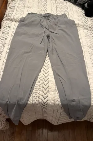 Lululemon gray joggers thumbnail 1