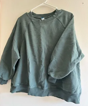 Old Navy Crewneck thumbnail 1