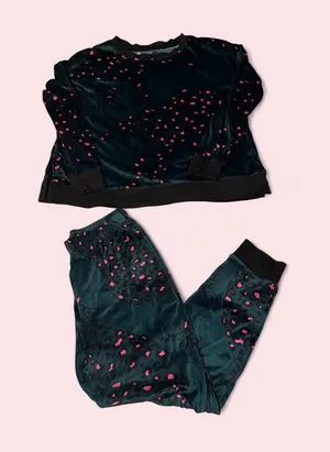 Simply Vera Vera Wang Dark Green Pajama Set with Pink Leopard Print thumbnail 1