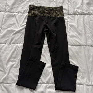 Lululemon Athletica Womens Black Camo‎ High Rise Leggings Pants Yoga Activewear thumbnail 6