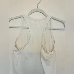 Lululemon Women’s Swiftly Tech Racerback White Tank Top Size M‎ thumbnail 7