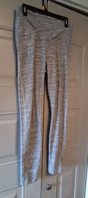 PINK Victoria's Secret v-cut front waist line tweed leggings in gray size large. thumbnail 1