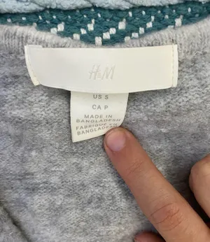 H&M Sweater thumbnail 3