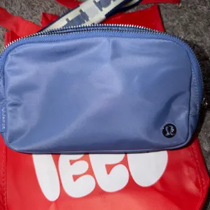 Lululemon Everywhere Belt Bag 1L thumbnail 7