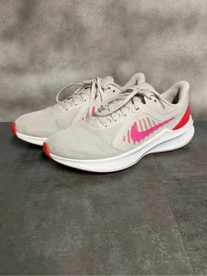 Nike Downshifter 10 Women's Light Grey Sneakers CI9984-002 Size 9 thumbnail 2