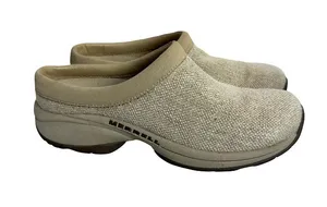 Merrell Oatmeal Canvas On Clogs Mules Slides Comfort Lightweight Size 7 Women's thumbnail 1