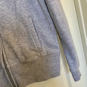 C9 By CHAMPION - Grey Zip Up Hoodie Jacket - Never worn! 🤍🖤 thumbnail 4