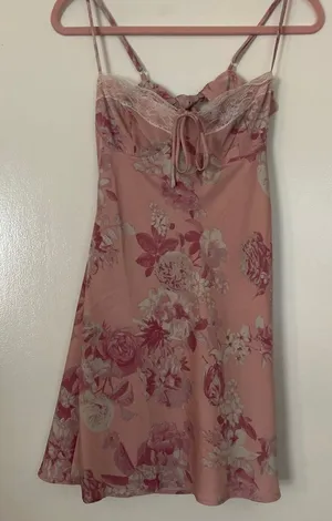 Forever 21 Dress Floral Mini thumbnail 1