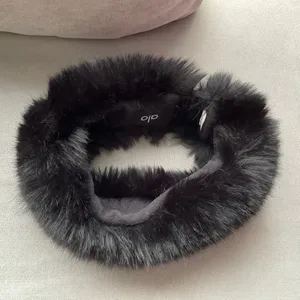 Alo Yoga Opulent Faux Fur Wintersun Headband Black thumbnail 5