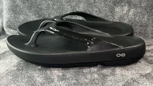 OOFOS OOlala Luxe Glossy Black Recovery Sandals Women Size 10 EU 41⁠ thumbnail 1