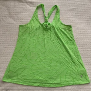 L Old Navy Active Green Tank Top thumbnail 1