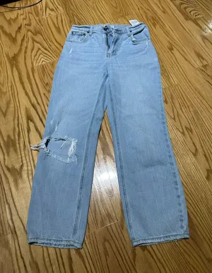 Abercrombie High-Rise Jeans thumbnail 1