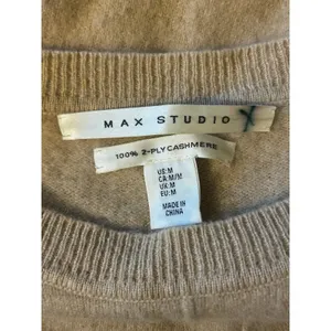 Max Studio tan cashmere sweater Medium luxury old money soft preppy thumbnail 4