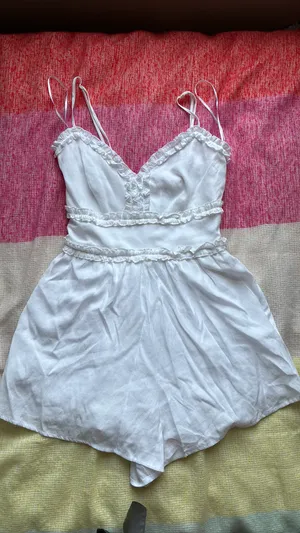 Francesca's White Romper thumbnail 1