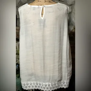 Zac & Rachel Woman 2X Elegant White Lace Trim Women's Top thumbnail 4