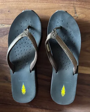 Vionic Brown and Black Women's Thong Sandals thumbnail 1