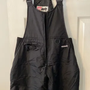 SkiGear Women Small size excellent condition inseam 27” color black thumbnail 5