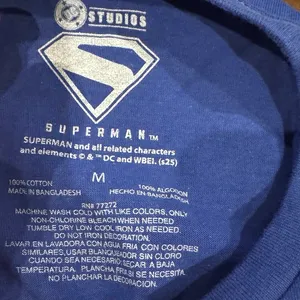 DC STUDIOS Superman 2025 Tee Size Medium New without Tag Blue thumbnail 3