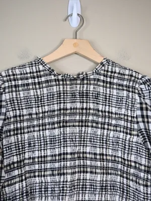 Ann Taylor Women's M Black White Plaid 3/4 Sleeve Smocked Top thumbnail 4