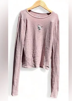 Hollister flowers embroidered cozy baby soft long sleeve tee thumbnail 1