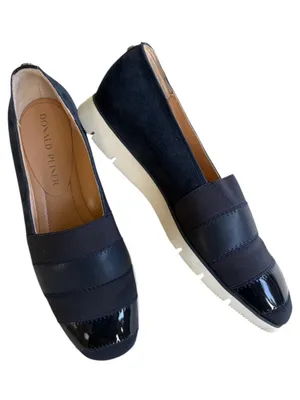 EUC Donald Pliner Leather May Loafers Navy Size 6 thumbnail 1
