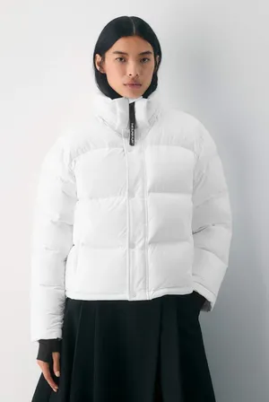 Aritzia The Super Puff™ Shorty cliMATTE™ Down Puffer Jacket White M thumbnail 1