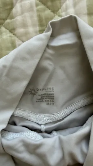 White aerie set thumbnail 3