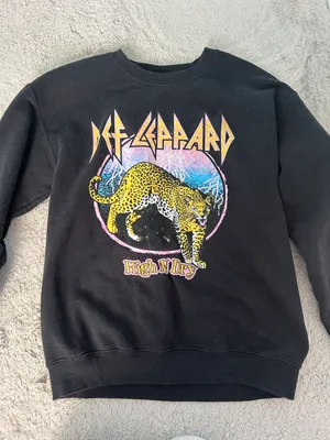 Def Leppard Crewneck top thumbnail 1